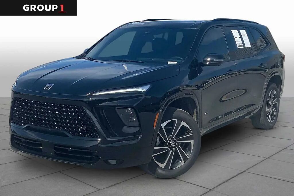 2025 Buick Enclave Sport Touring — photo 1 of 12