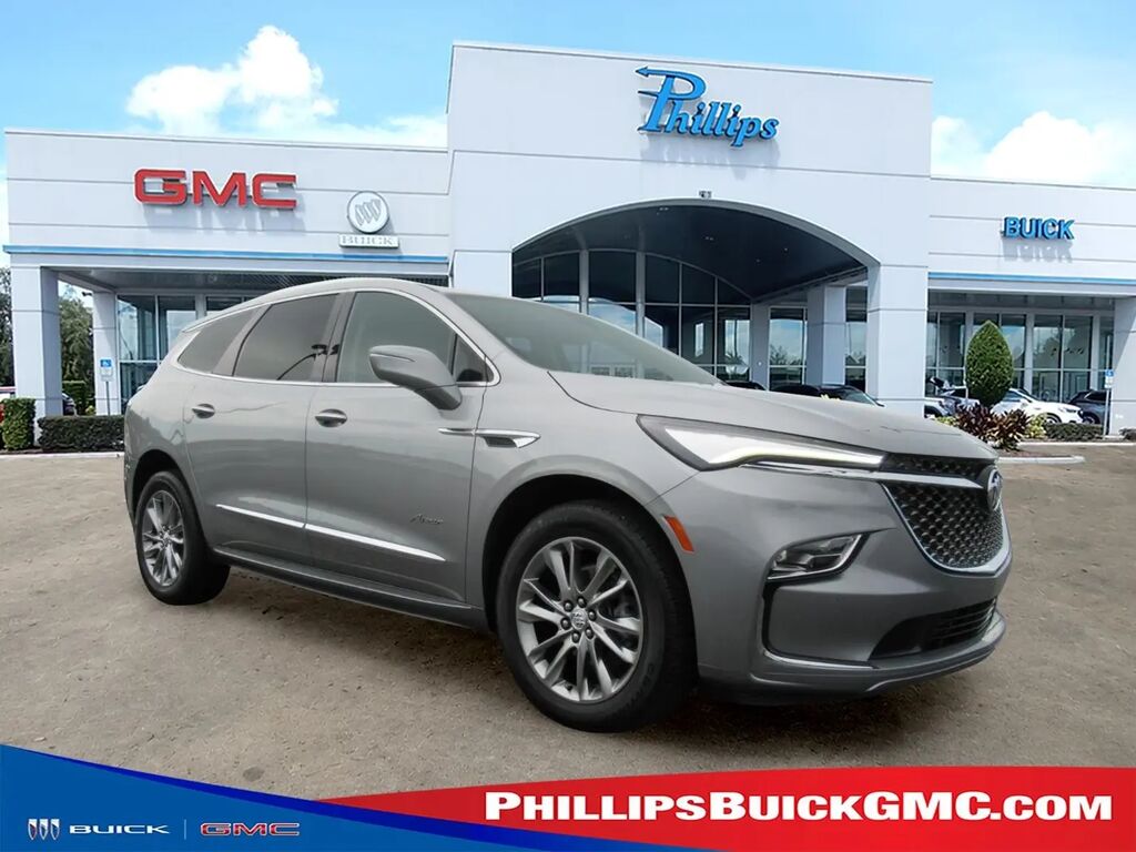 2023 Buick Enclave Avenir — photo 1 of 1
