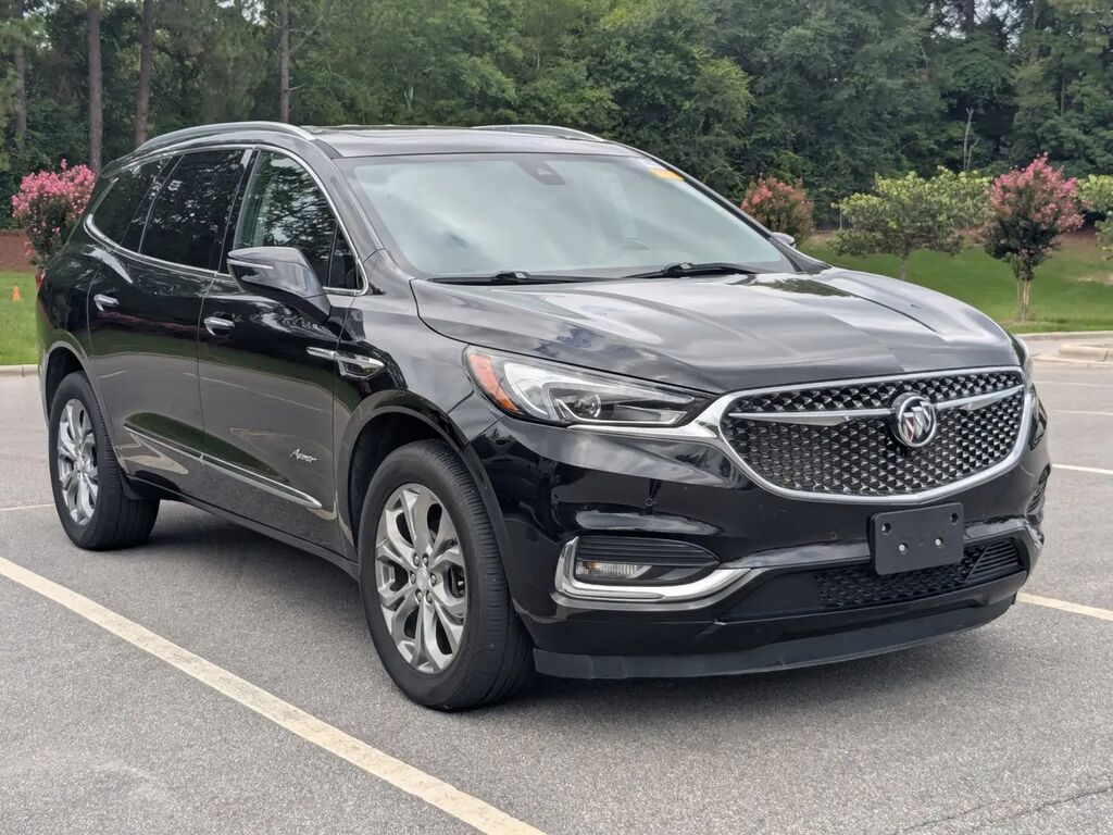 2021 Buick Enclave Avenir — photo 1 of 3