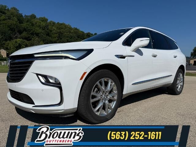 2023 Buick Enclave Essence