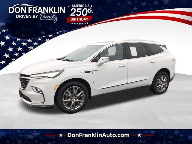 2023 Buick Enclave Essence
