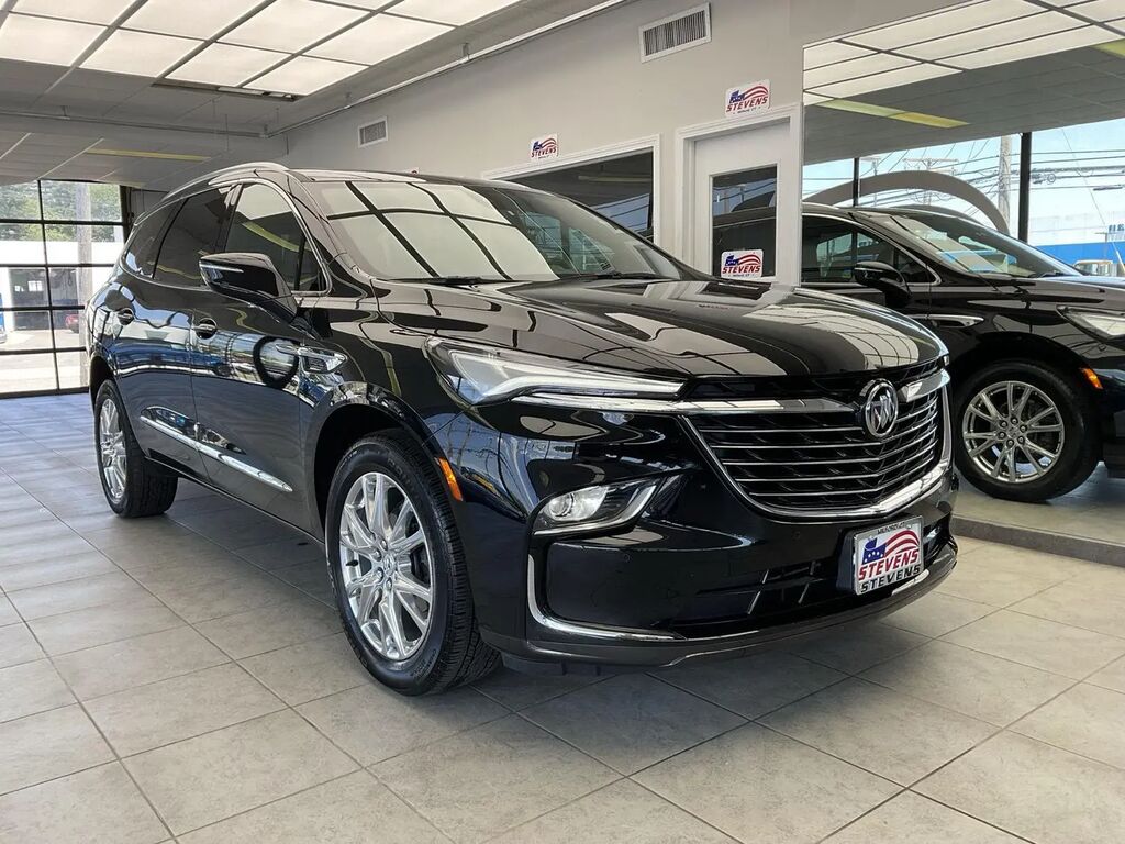 2024 Buick Enclave Essence