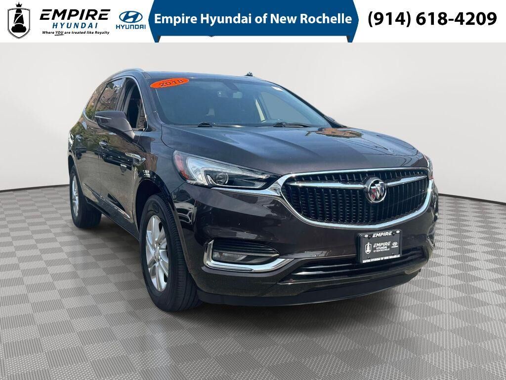 2018 Buick Enclave Essence — photo 1 of 13