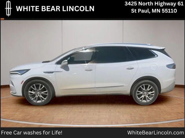 2022 Buick Enclave Essence