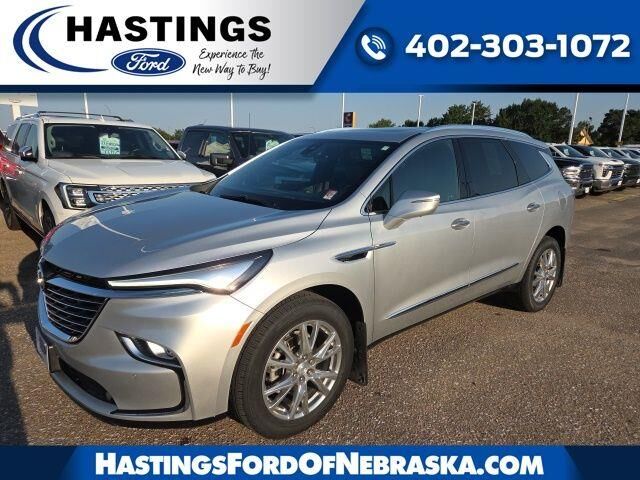2022 Buick Enclave Essence