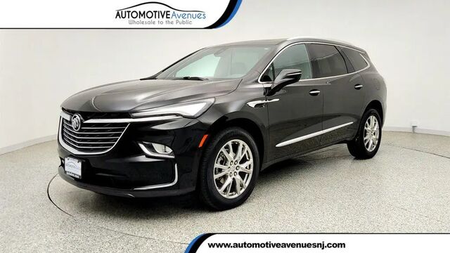 2023 Buick Enclave Essence