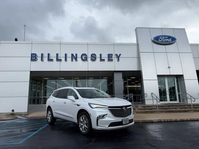 2023 Buick Enclave Essence
