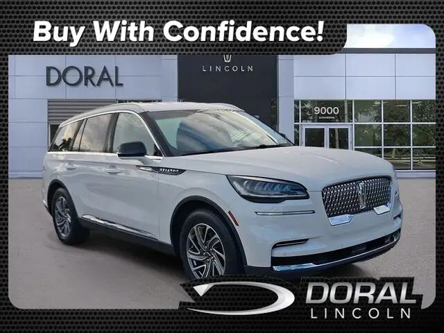 2020 Lincoln Aviator Standard — photo 1 of 13