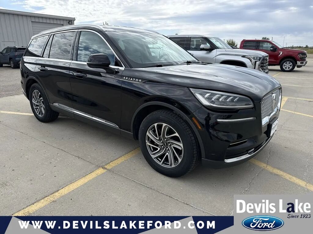 2023 Lincoln Aviator Standard — photo 1 of 12