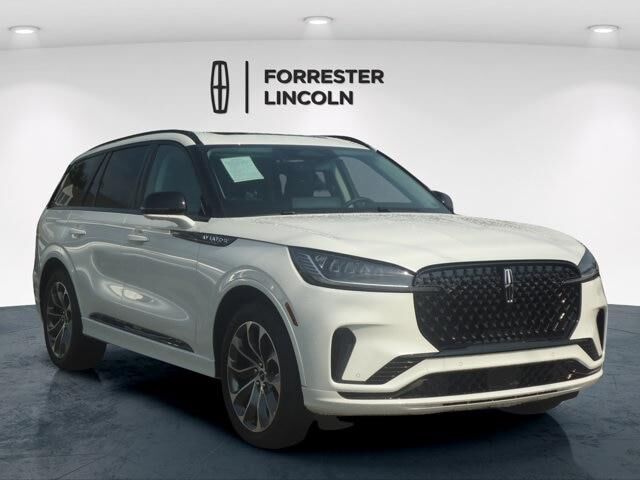 2026 Lincoln Aviator Premiere — photo 1 of 13