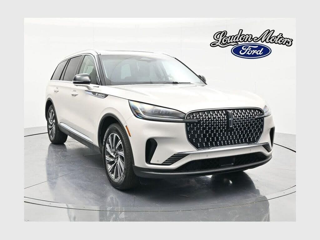 2025 Lincoln Aviator Premiere — photo 1 of 1