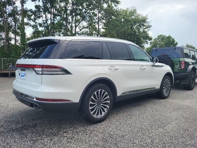 2022 Lincoln Aviator Standard — photo 1 of 12