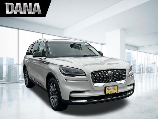 2023 Lincoln Aviator Standard