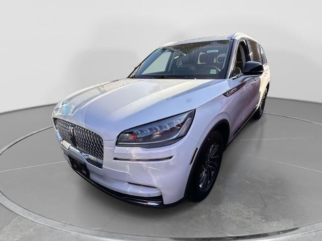 2022 Lincoln Aviator Standard