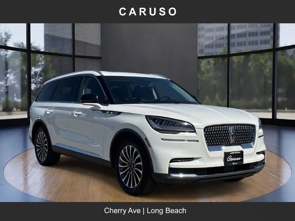 2023 Lincoln Aviator Reserve — photo 1 of 13