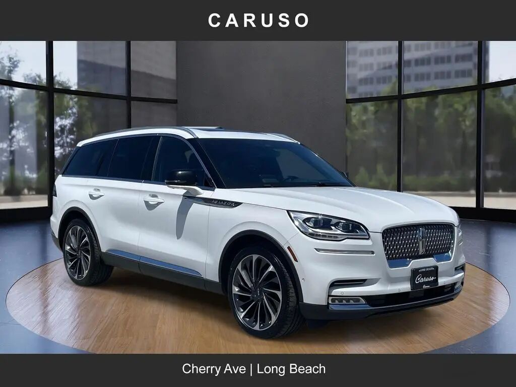 2023 Lincoln Aviator Reserve — photo 1 of 13