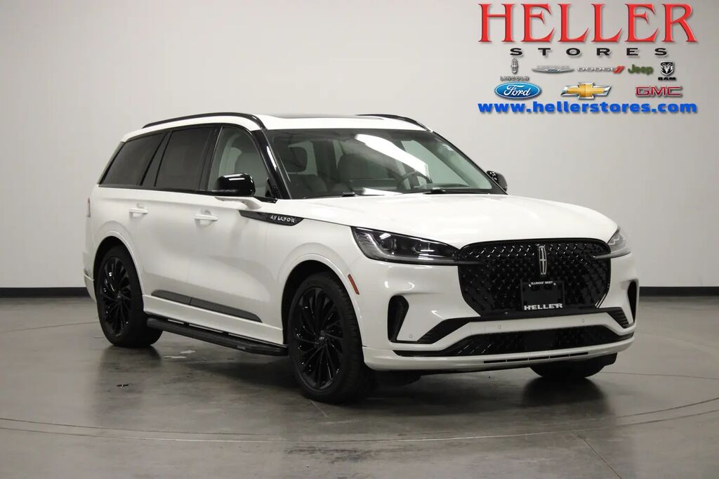 2025 Lincoln Aviator Reserve — photo 1 of 13