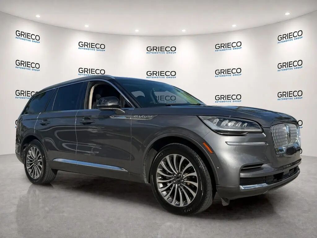 2022 Lincoln Aviator Reserve — photo 1 of 13