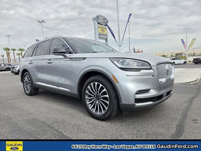 2022 Lincoln Aviator Reserve — photo 1 of 13