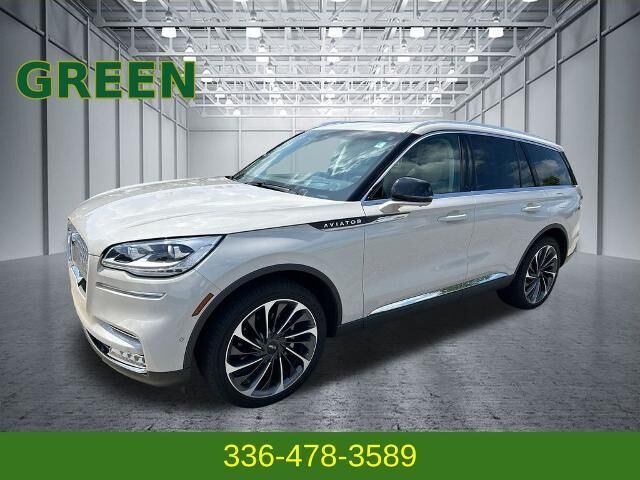 2023 Lincoln Aviator Reserve — photo 1 of 13
