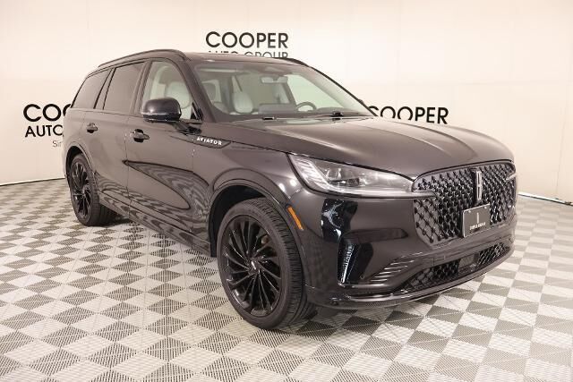 2025 Lincoln Aviator Reserve — photo 1 of 13