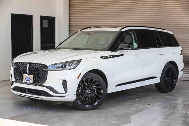 2025 Lincoln Aviator Reserve — photo 1 of 13