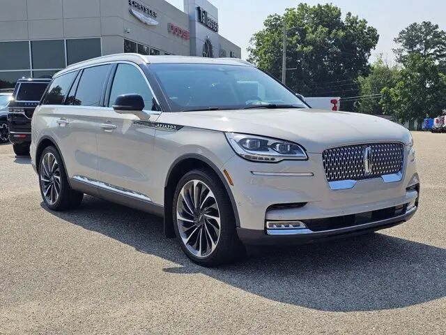 2020 Lincoln Aviator Reserve — photo 1 of 13