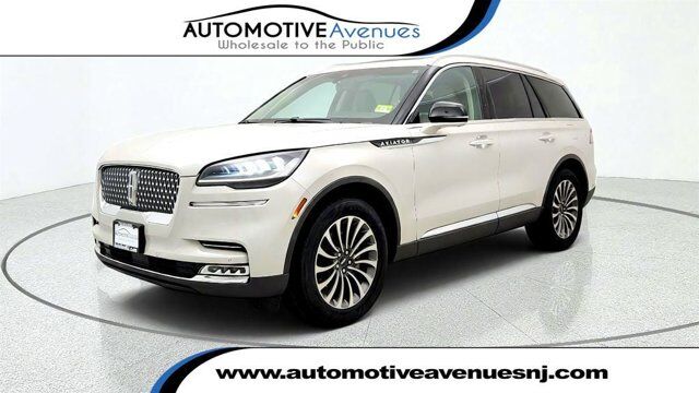 2021 Lincoln Aviator Reserve — photo 1 of 13