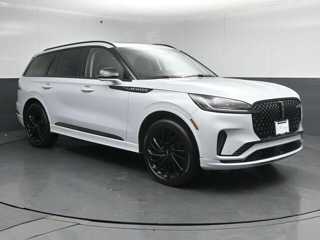 2025 Lincoln Aviator Reserve — photo 1 of 3