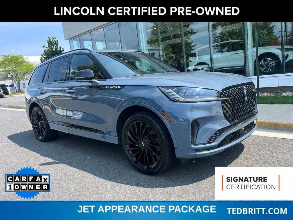 2025 Lincoln Aviator Reserve — photo 1 of 10