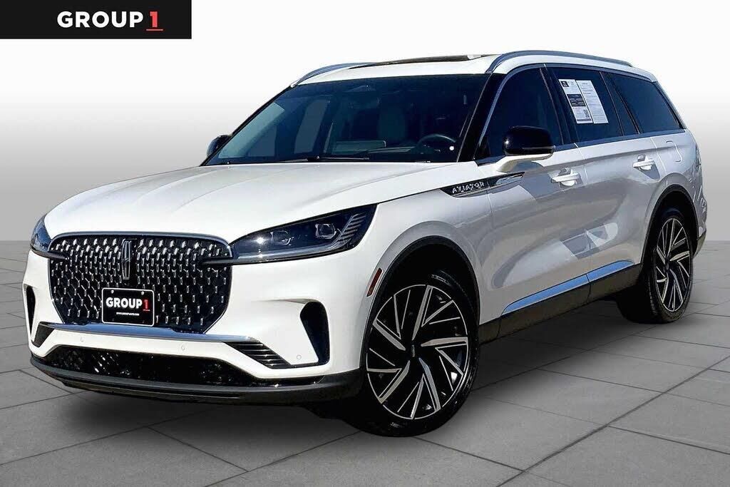 2025 Lincoln Aviator Reserve — photo 1 of 1