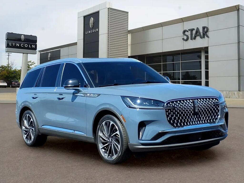 2025 Lincoln Aviator Reserve — photo 1 of 13