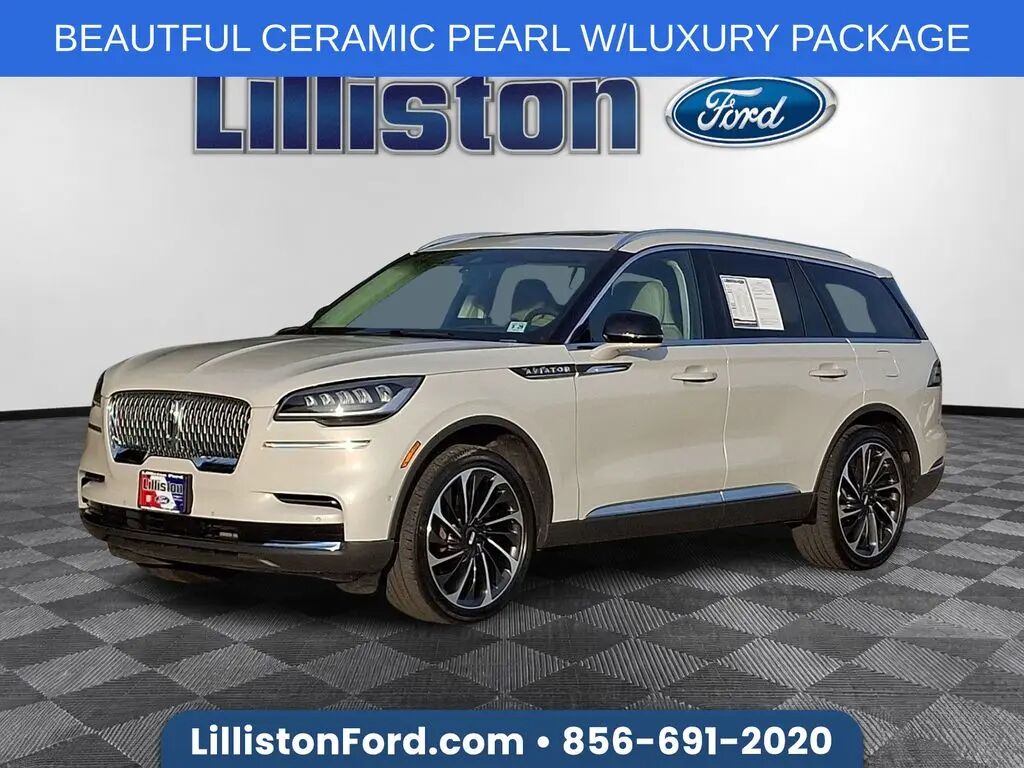 2023 Lincoln Aviator Reserve — photo 1 of 13
