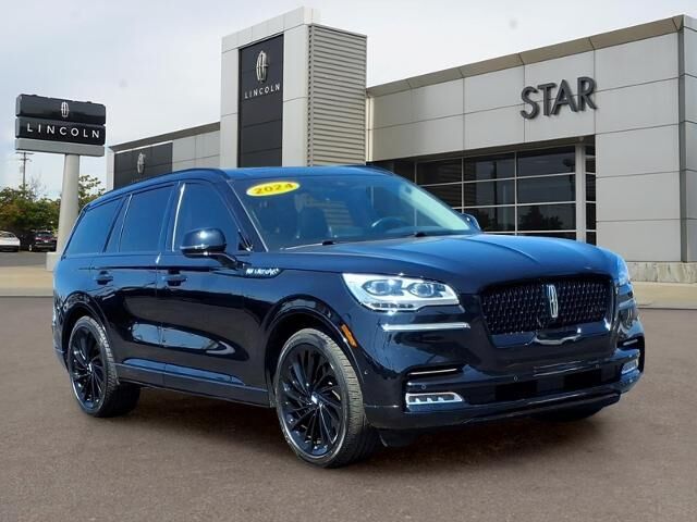 2024 Lincoln Aviator Reserve — photo 1 of 13