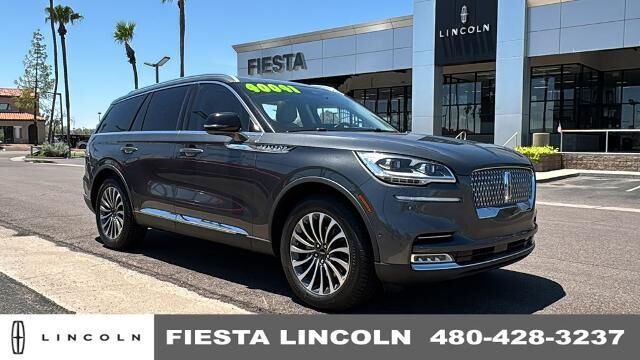 2020 Lincoln Aviator Reserve — photo 1 of 13