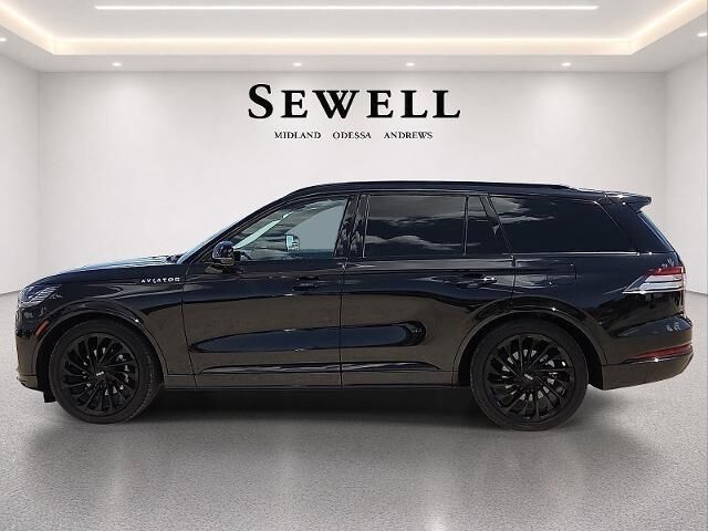 2025 Lincoln Aviator Reserve — photo 1 of 3