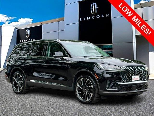 2025 Lincoln Aviator Reserve — photo 1 of 13
