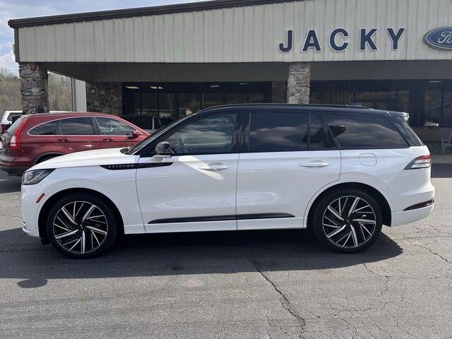 2025 Lincoln Aviator Black Label