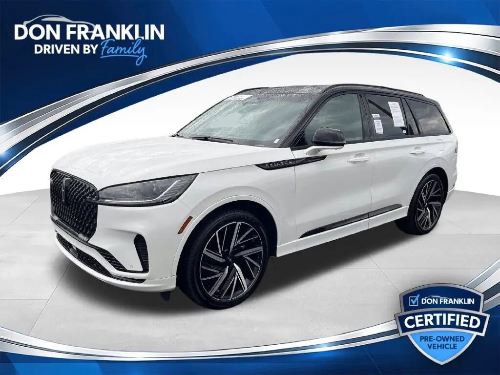 2025 Lincoln Aviator Black Label — photo 1 of 13