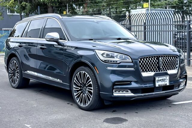 2022 Lincoln Aviator Black Label