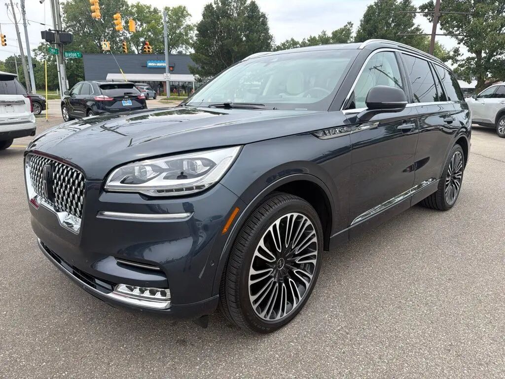2023 Lincoln Aviator Black Label — photo 1 of 13