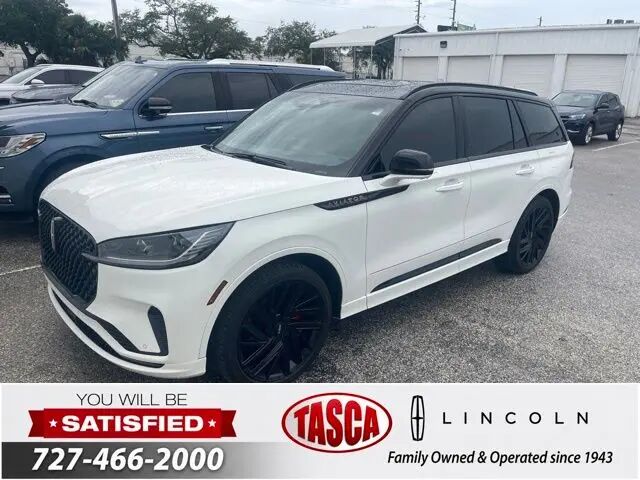 2025 Lincoln Aviator Black Label — photo 1 of 6