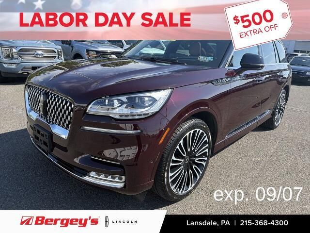 2023 Lincoln Aviator Black Label — photo 1 of 13