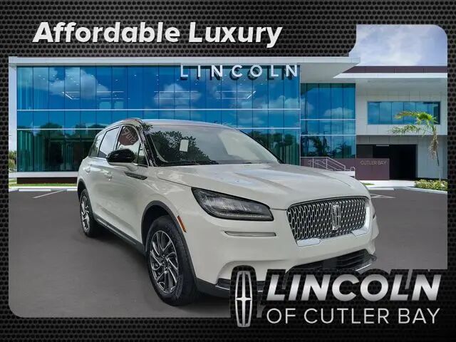 2022 Lincoln Corsair Standard — photo 1 of 13