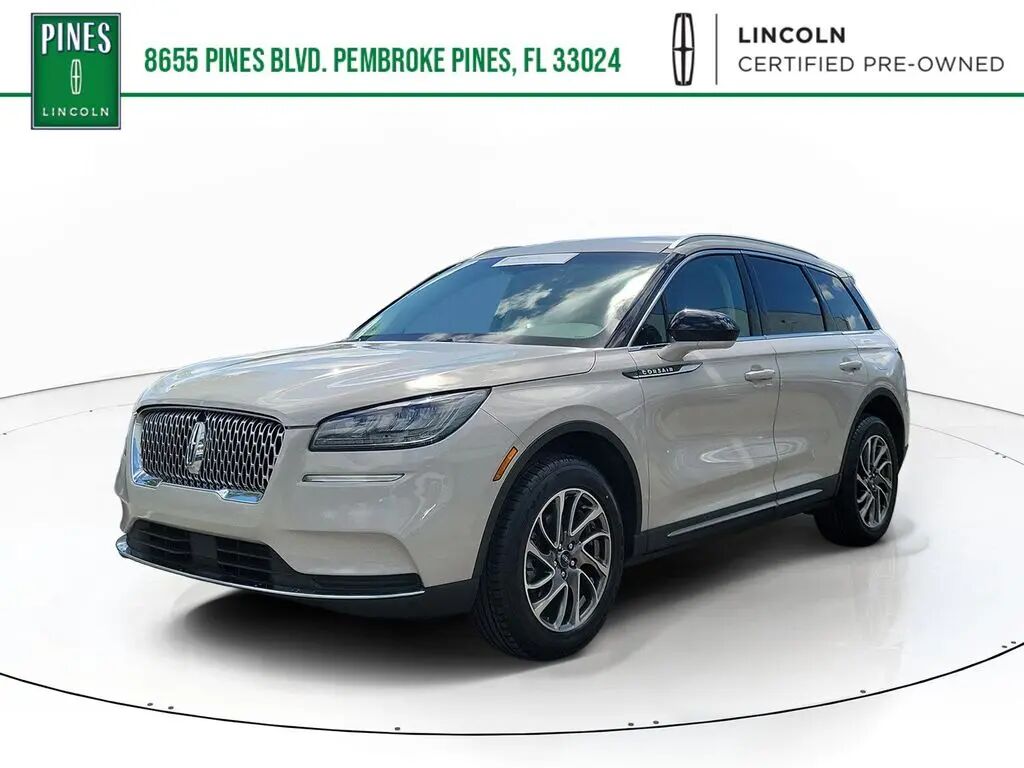 2022 Lincoln Corsair Standard — photo 1 of 13