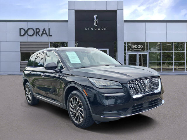 2021 Lincoln Corsair Standard — photo 1 of 2
