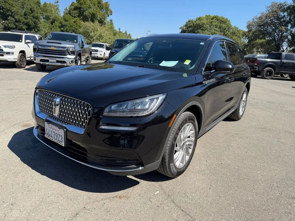 2022 Lincoln Corsair Standard — photo 1 of 12