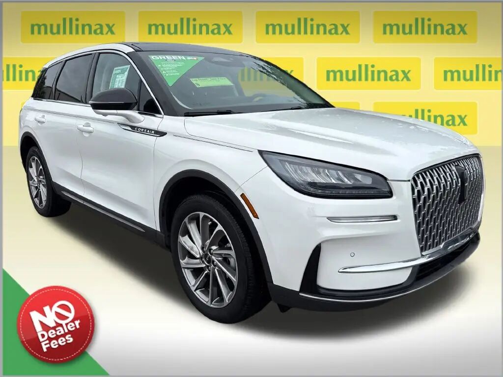 2023 Lincoln Corsair Standard — photo 1 of 13