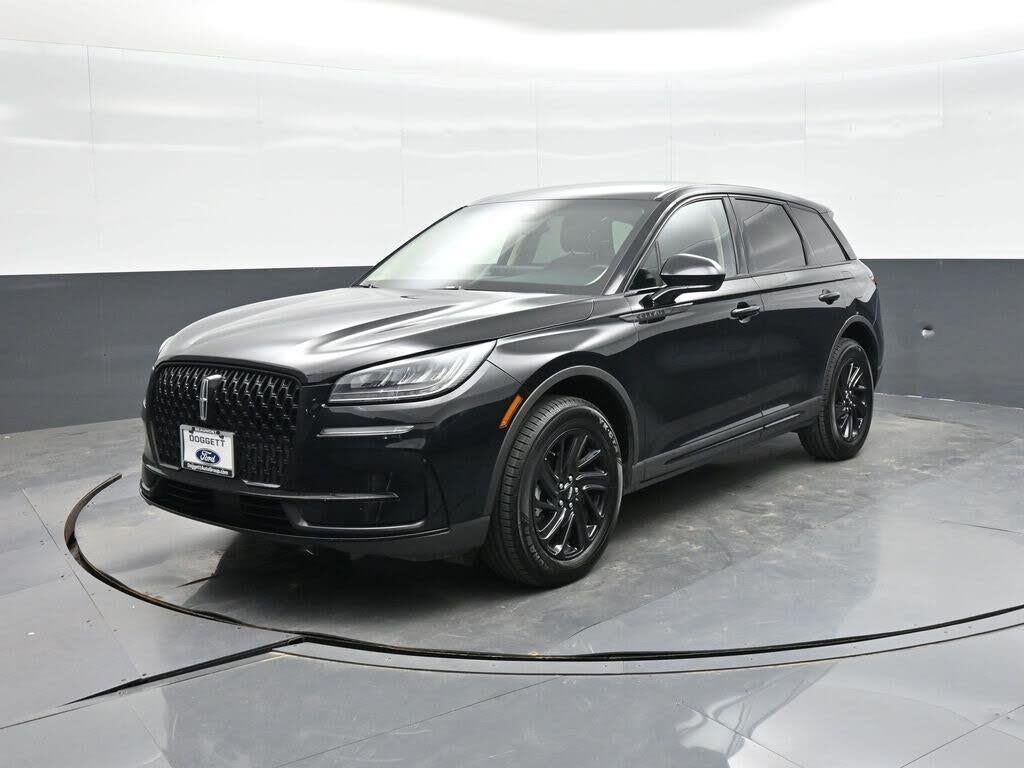 2023 Lincoln Corsair Standard — photo 1 of 1