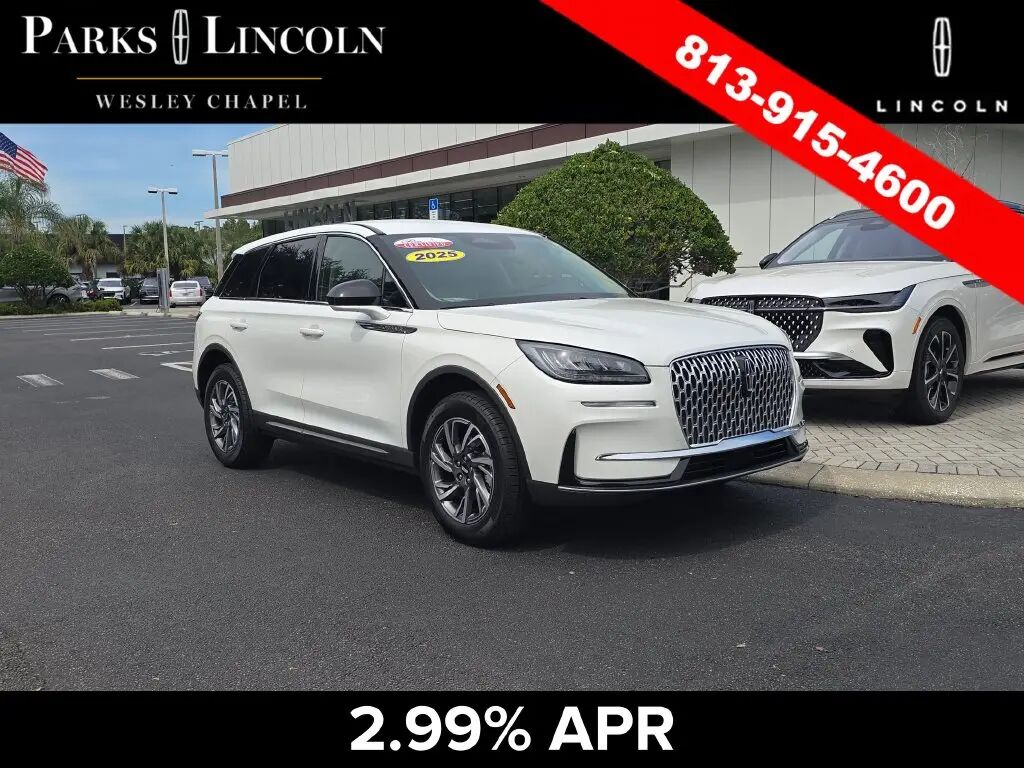 2025 Lincoln Corsair Premiere — photo 1 of 13